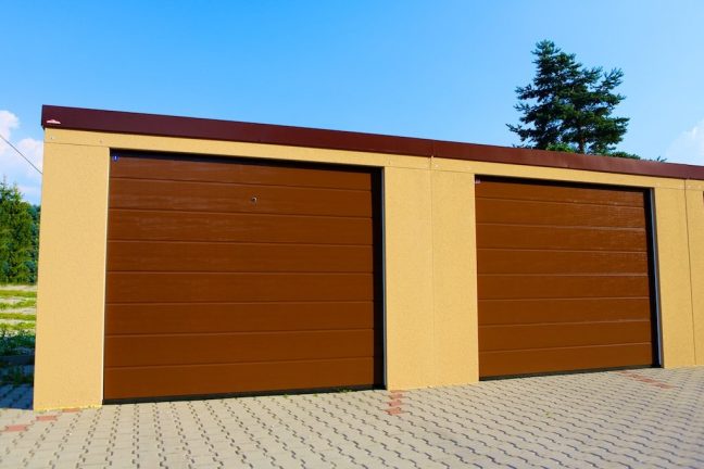 Garáž pre dve autá s pultovou strechou