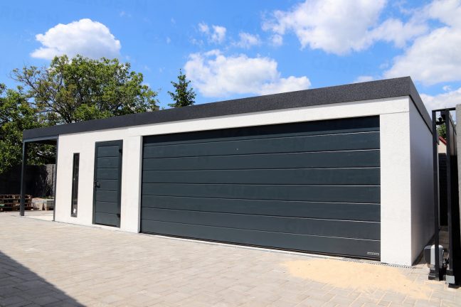 Atypická garáž na mieru v bielej omietke