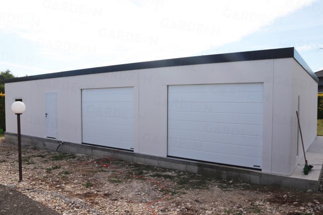 Montovaný sklad na podnikanie v bielej farbe