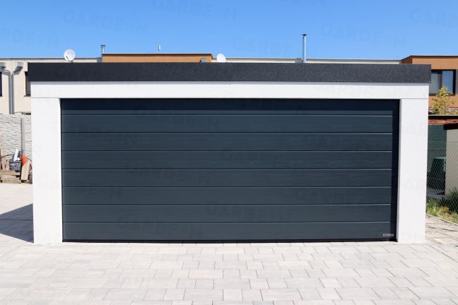 Garáž pre dve autá so širokou bránou