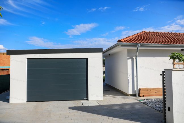 Garáž GARDEON pre jedno auto so spádom na ľavú stranu