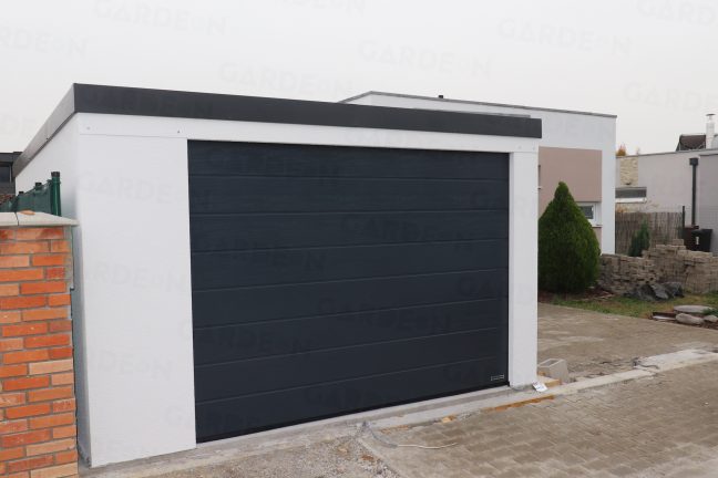 Garáž pre jedno auto v bielej omietke