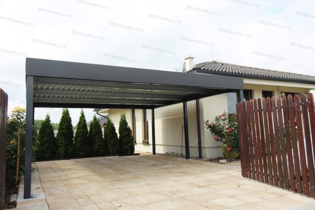 Prístrešok pre dva automobily so strechou v antracitovej farbe