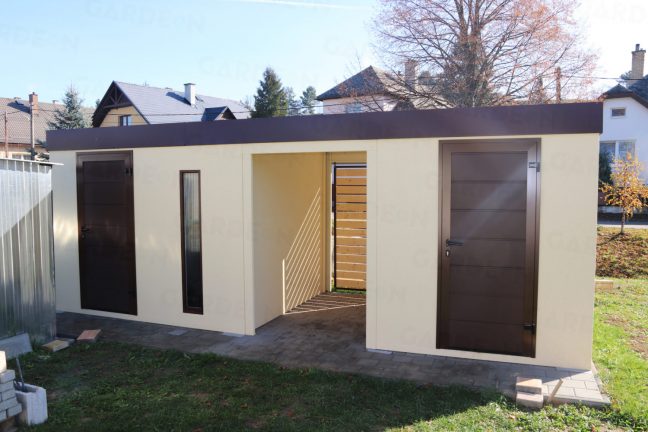 Atypický dvojitý záhradný domček v žltej omietke