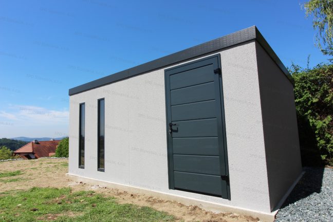 Záhradný domček GARDEON v svetlosivej omietke s dvoma svetíkmi Slovaktual