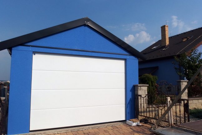 Moderná garáž pre jedno auto