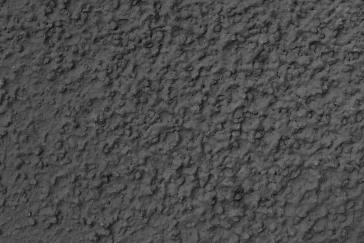 Tmavo šedá omietka KABE