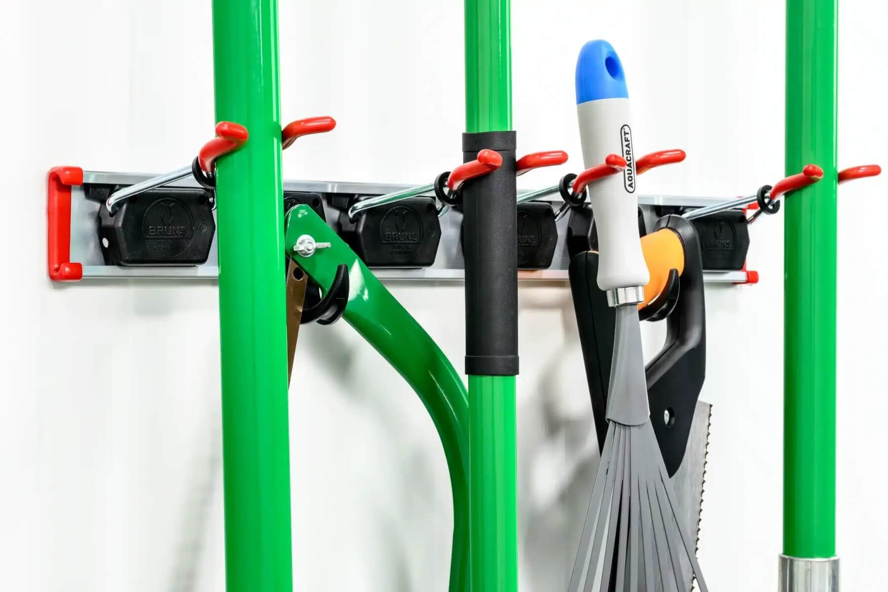 Závesný systém s náradím.