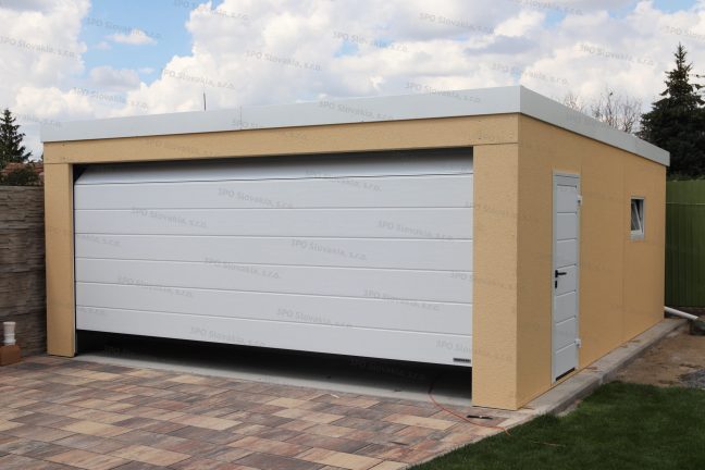 Garáž pre dve autá s bielou bránou Hormann