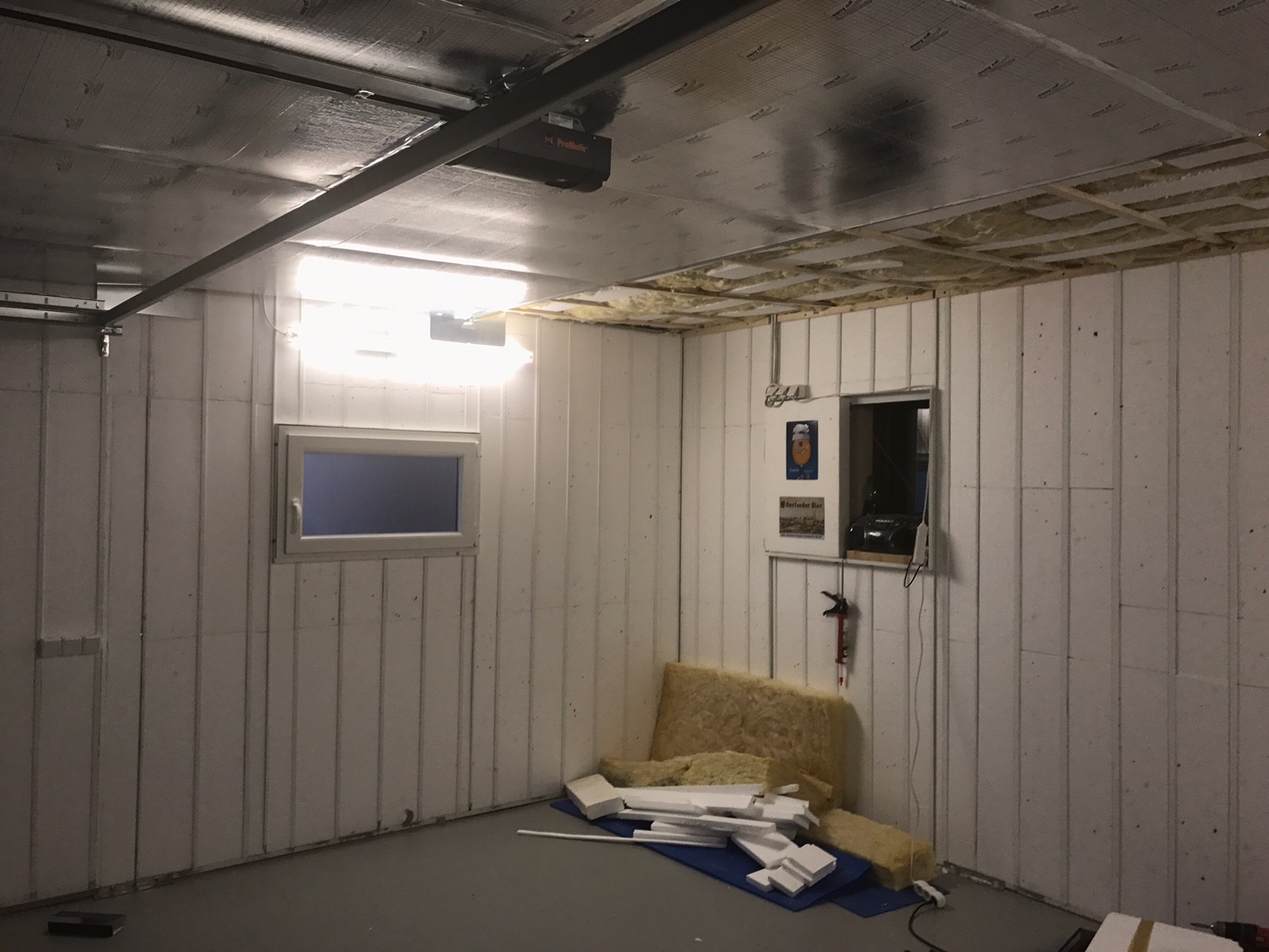 Izol&aacute;cia stropu v gar&aacute;ži svojpomocne