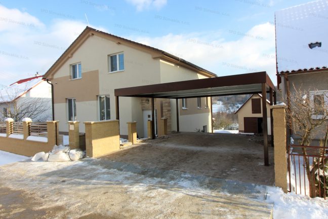 Montovaný prístrešok GARDEON pre dve autá pri rodinnom dome