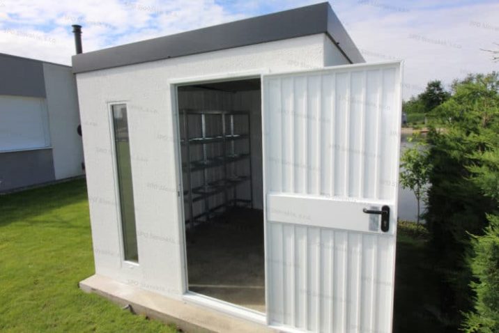 Pohľad do vnútra záhradného domčeka GARDEON