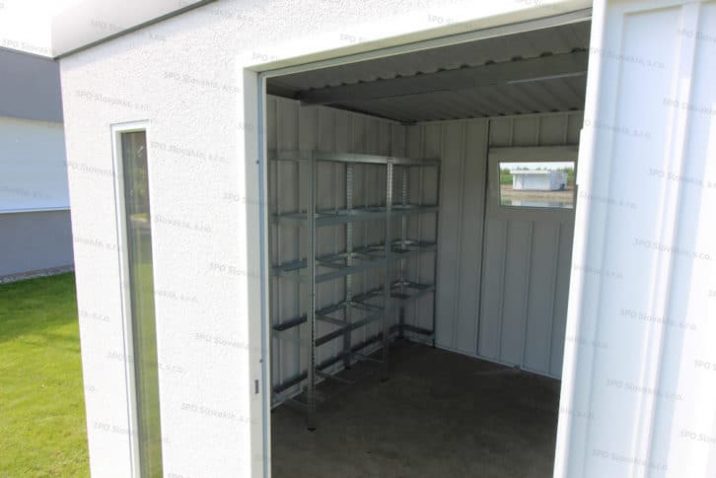 Pohľad do vnútra záhradného domčeka GARDEON