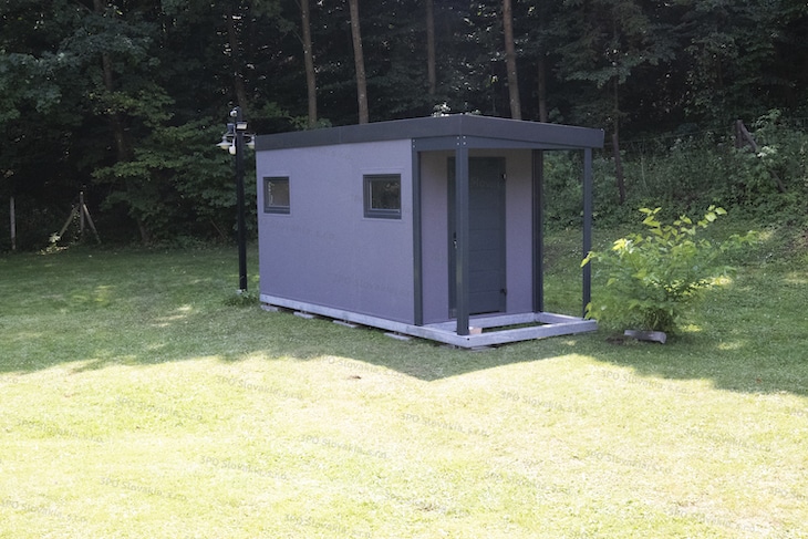 Montovan&yacute; z&aacute;hradn&yacute; domček GARDEON s antracitov&yacute;m pr&iacute;slu&scaron;enstvom