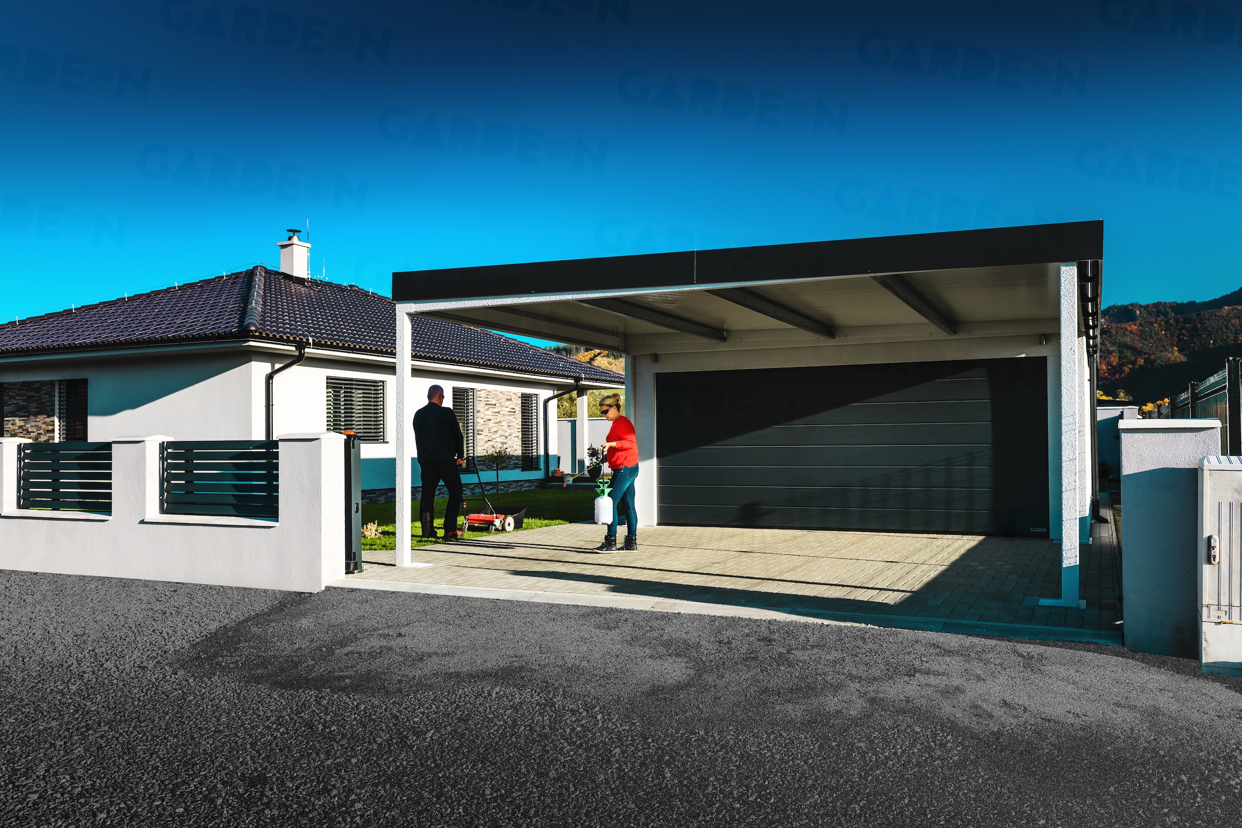 Garáž GARDEON pre dve autá s prístreškom