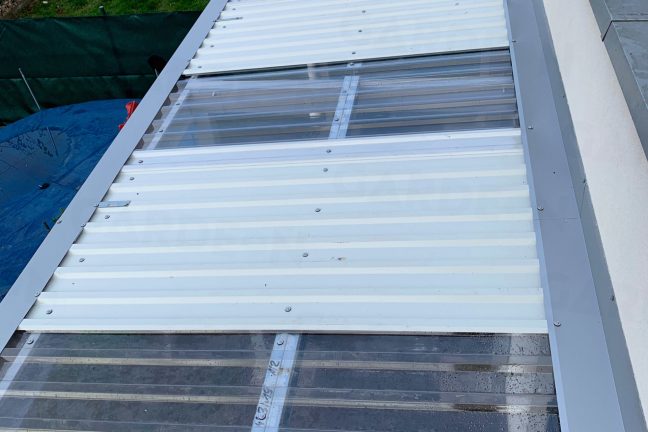 Polykarbonátová strešná krytina na pergole