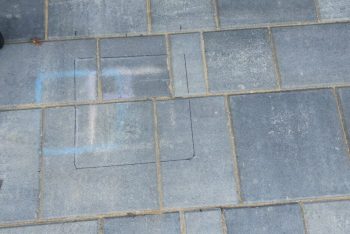 Betónová pätka pod zámkovou dlažbou