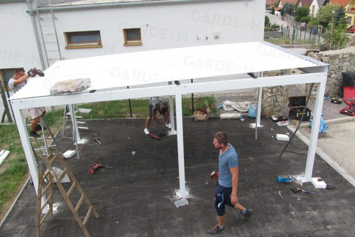 Montáž strešnej krytiny na prístrešok GARDEON