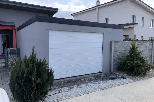 Montovaná garáž GARDEON v sivej omietke