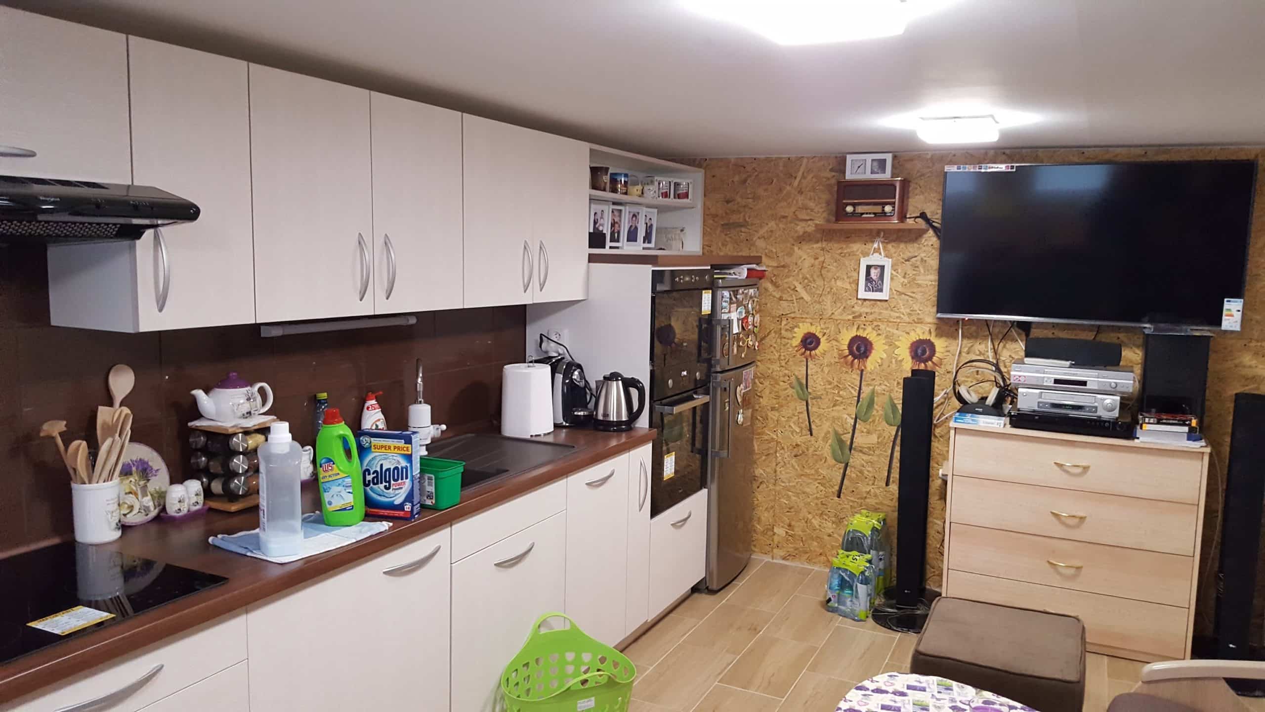 Prerobené vnútro montovaného záhradného domčeka GARDEON