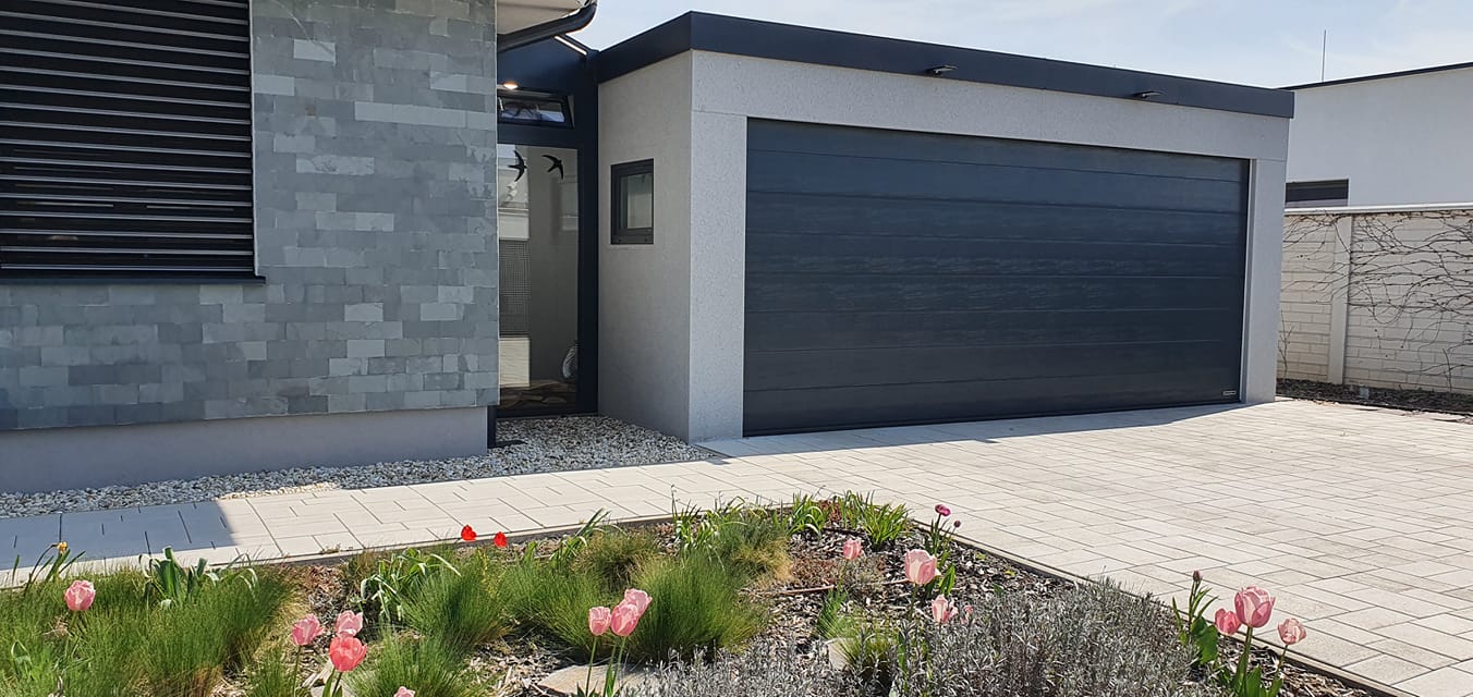 Garáž pre dve autá s rovnou strechou