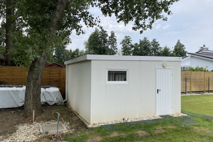 Bočná strana záhradného skladu