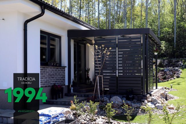 Oceľová pergola do záhrady v antracitovej farbe