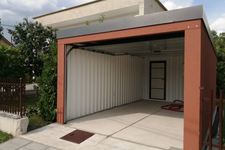 Otvorená garáž zpredu