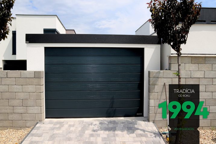 Presný vchod do garáže pre jedno auto