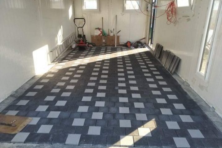 Vnútro izolovanej garáže