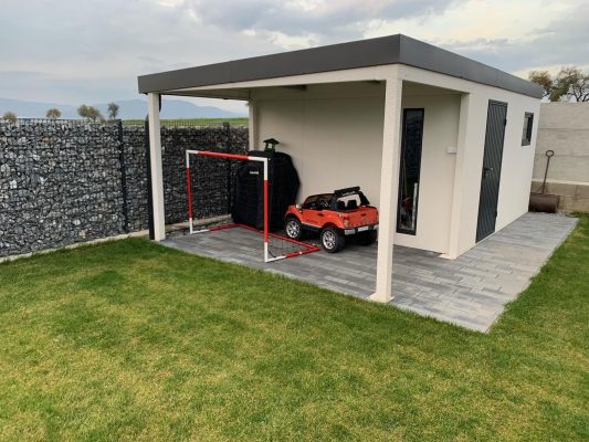 Záhradný domček s prístreškom v okrese Trenčín