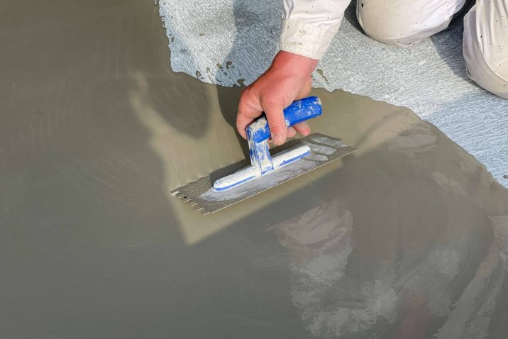 Úprava podlahy v garáži v showroome