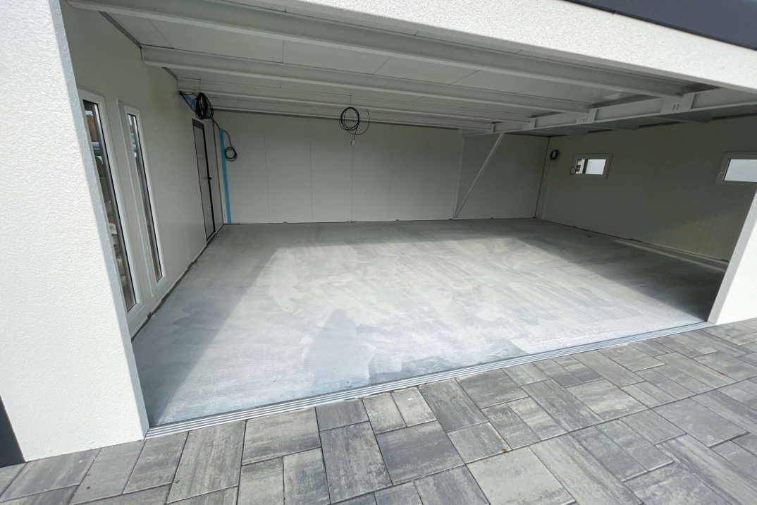 Podlaha v garáži pred natretím