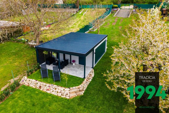 Garáž pre dve autá s prístreškom