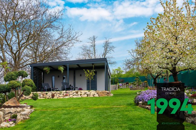 Garáž pre dve autá s dverami