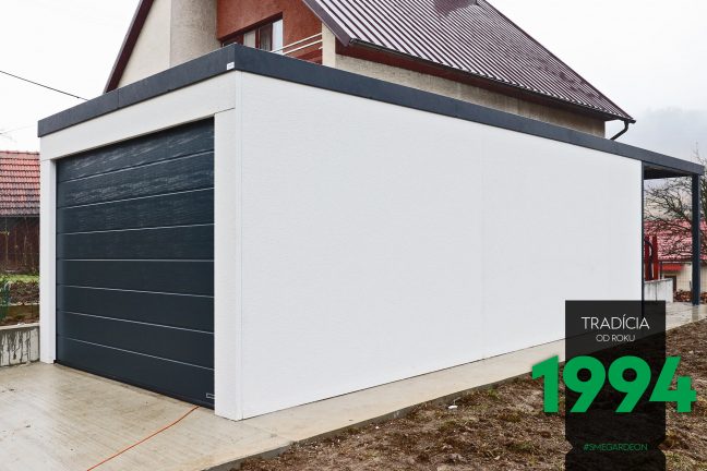 Garáž pre jedno auto s prístreškom vzadu