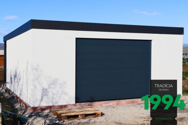 Široká garáž s jednou bránou