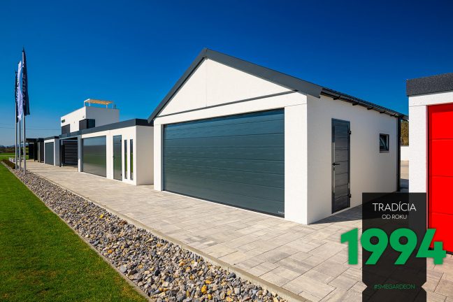 Garáž pre dve autá so sedlovou strechou