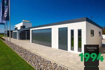 Atypická garáž s prístreškom