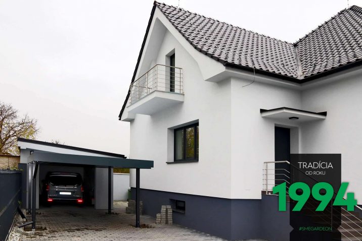 Prístrešok SIEBAU pre jedno auto pri dome