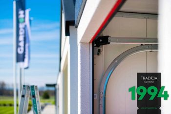 Montáž brány pre garáž pre motorku