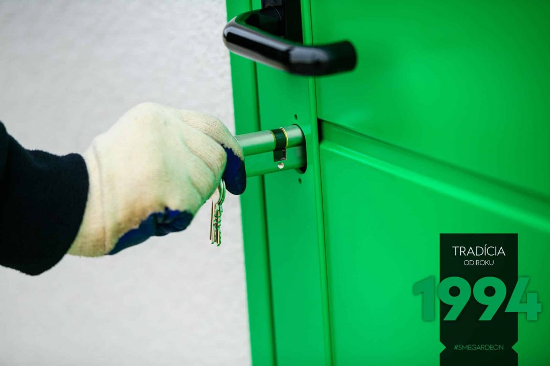 Zámka na zelených dverách GARDEON