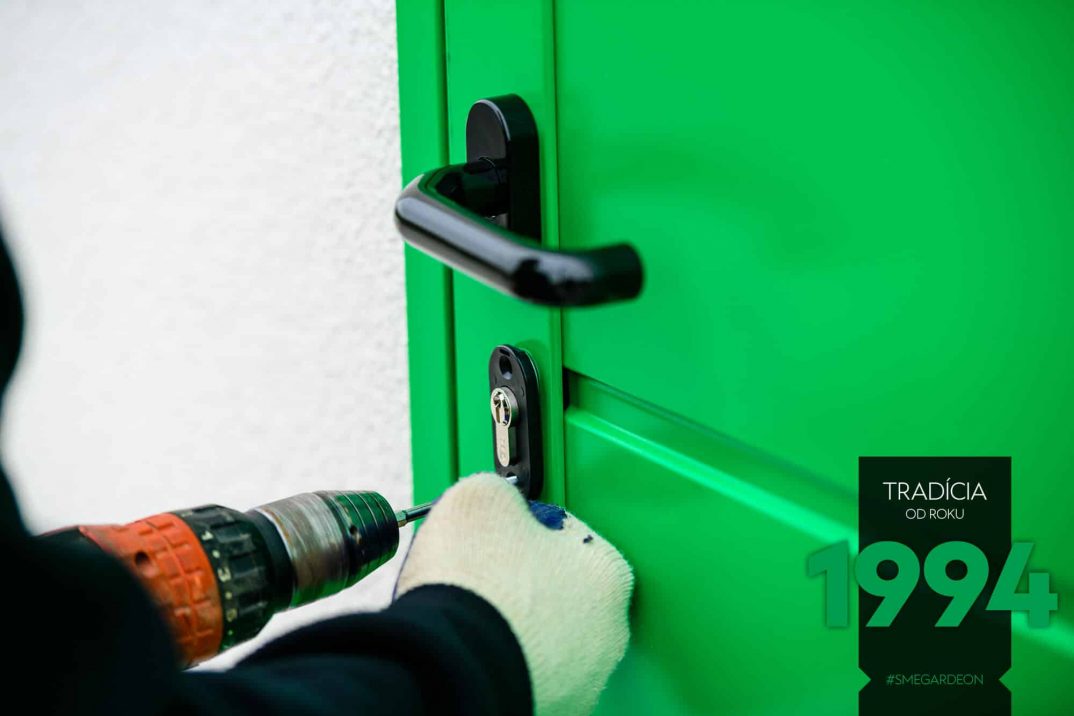 Vŕtanie zámky zelených dverí GARDEON