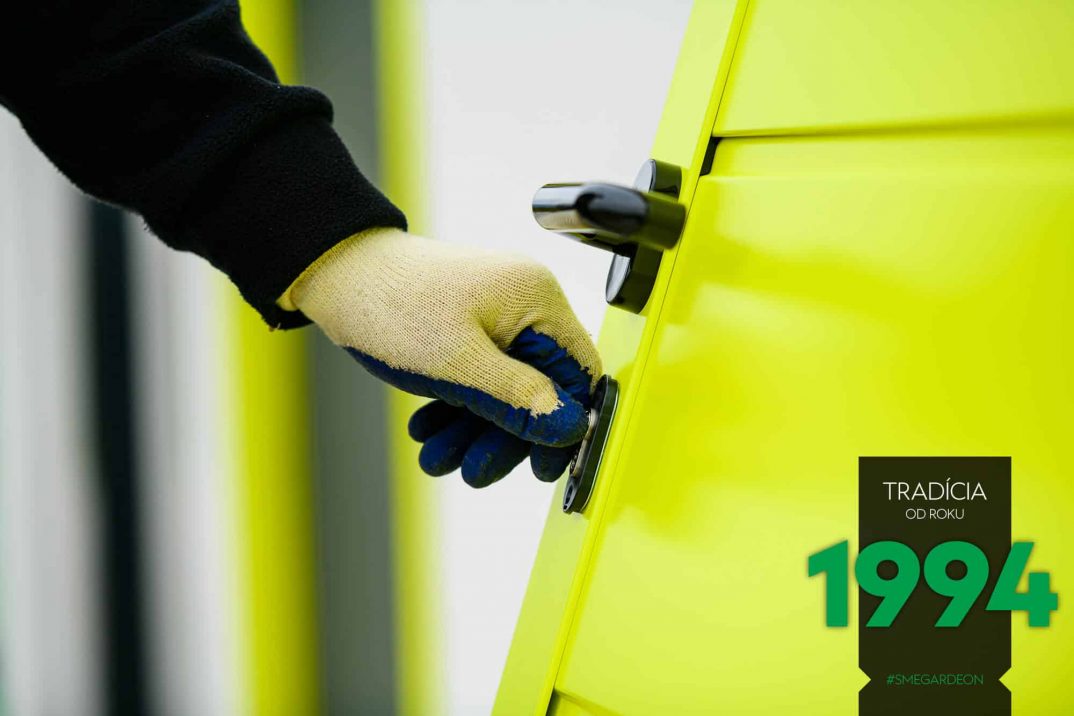 Zámka na žltých dverách GARDEON