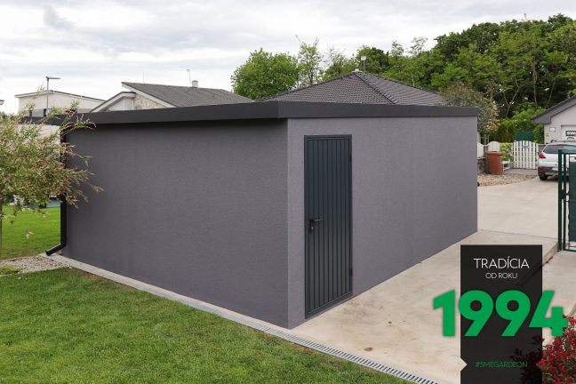 Garáž pre dve autá s neizolovanými dverami