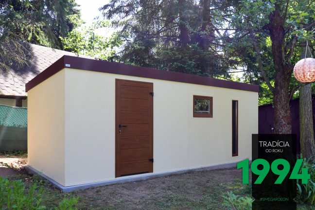 Záhradný domček s dverami, oknom a svetlíkom
