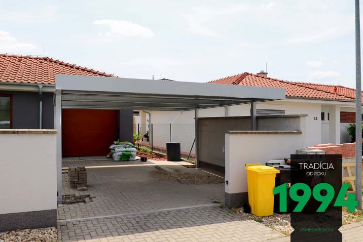 Sivý prístrešok SIEBAU pre dve autá