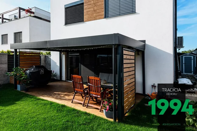 Výplne na bokoch pergoly s posedením