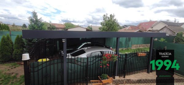 Prístrešok pre dve autá v Bratislave