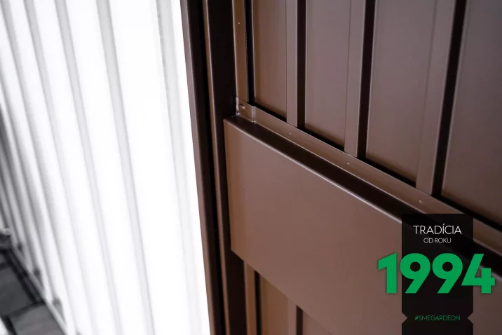 Detail na neizolované dvere